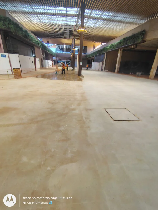 empresa de limpeza de piso pós obra