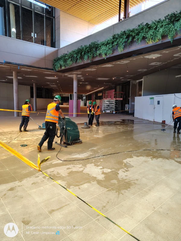 empresa de limpeza de piso pós obra