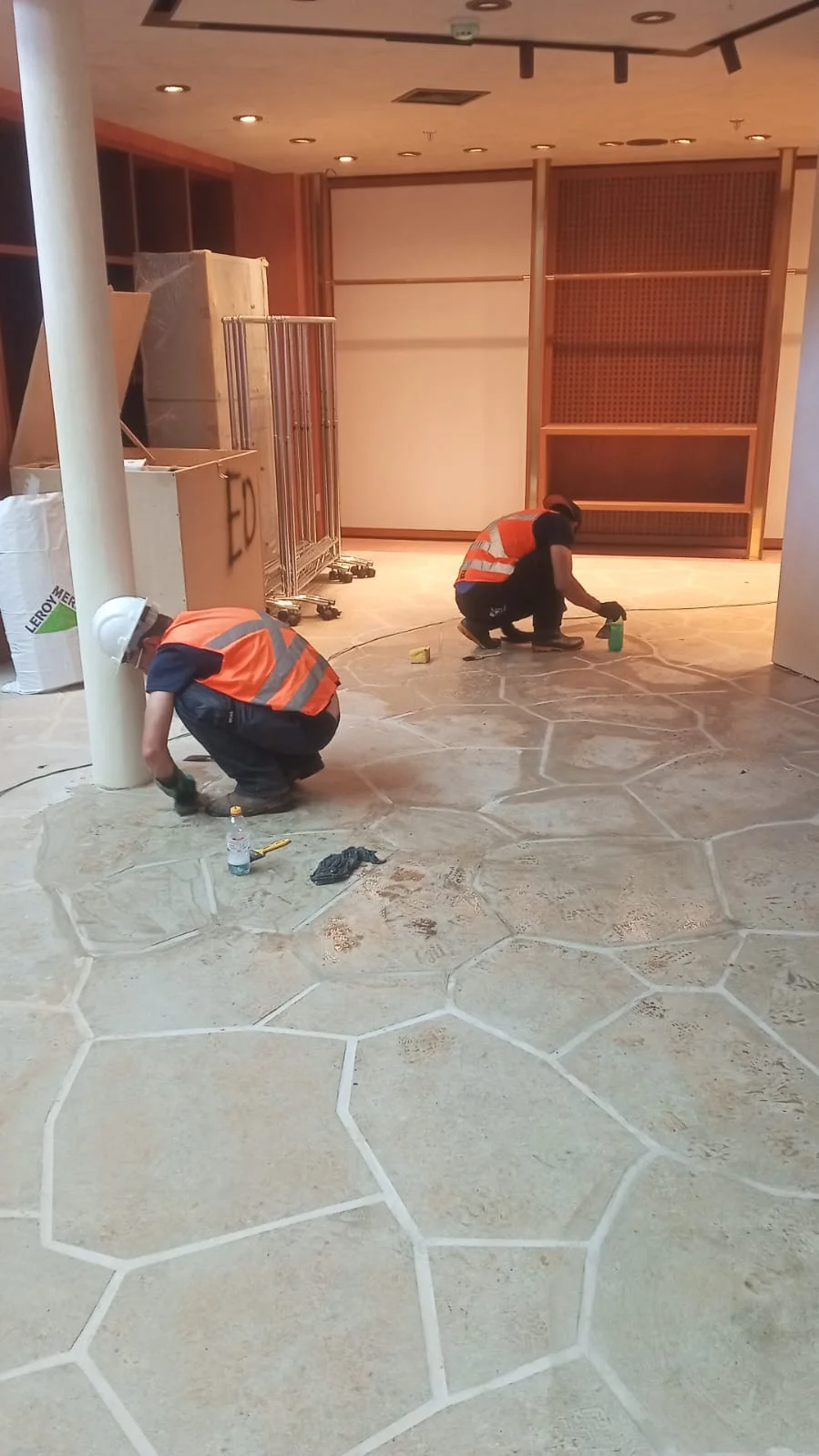 empresa especializada em limpeza de pisos
