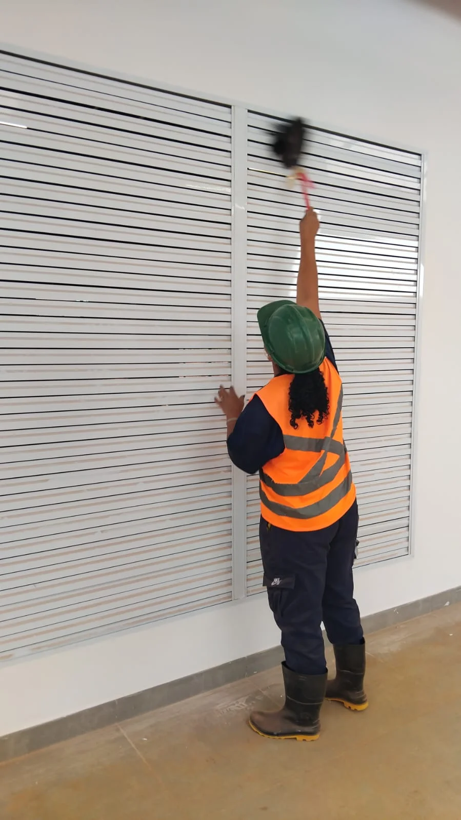 limpeza de ambientes em construção